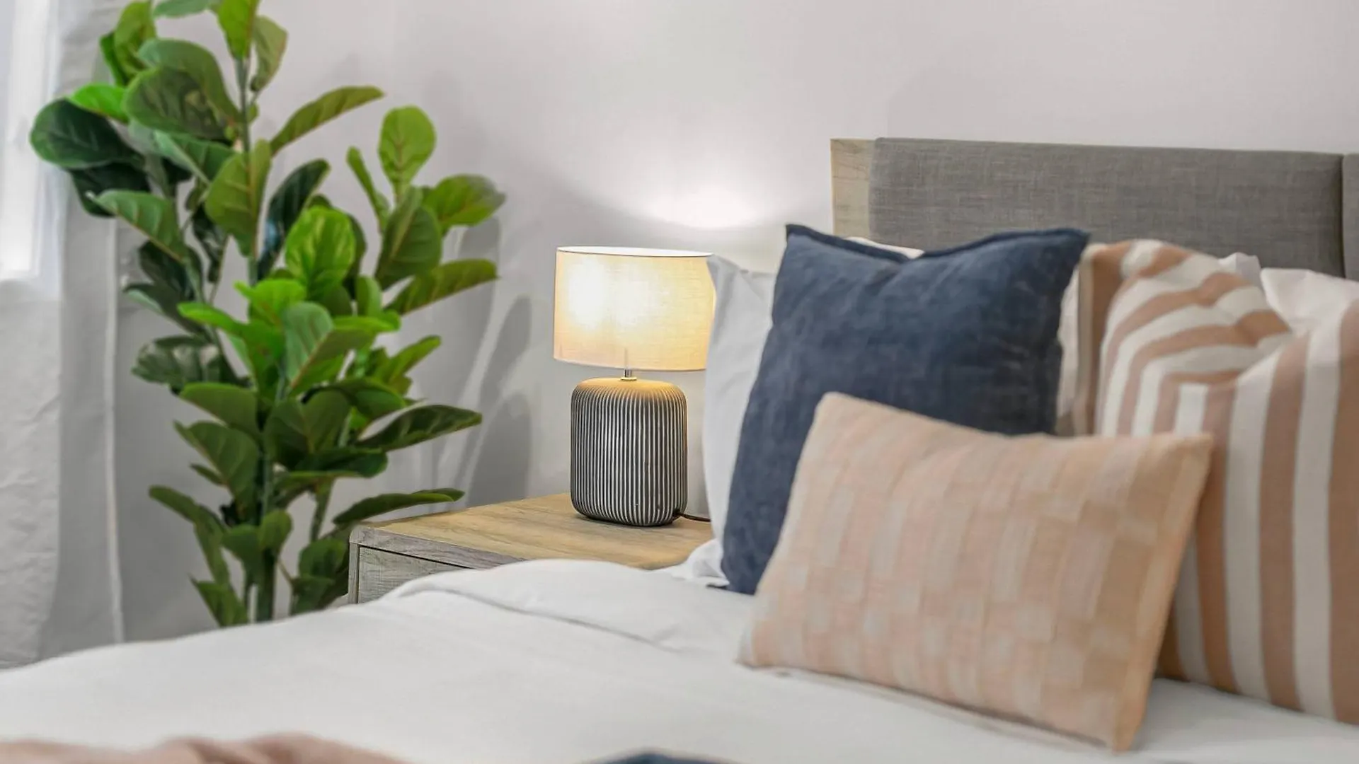 Сasa de vacaciones Chic 3-Bedroom Duplex, Air-Con, Pet Friendly Buderim